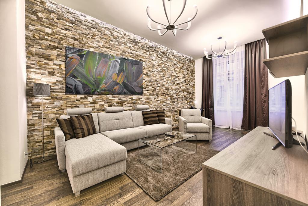 Apartments Krizovnicka Прага Екстериор снимка